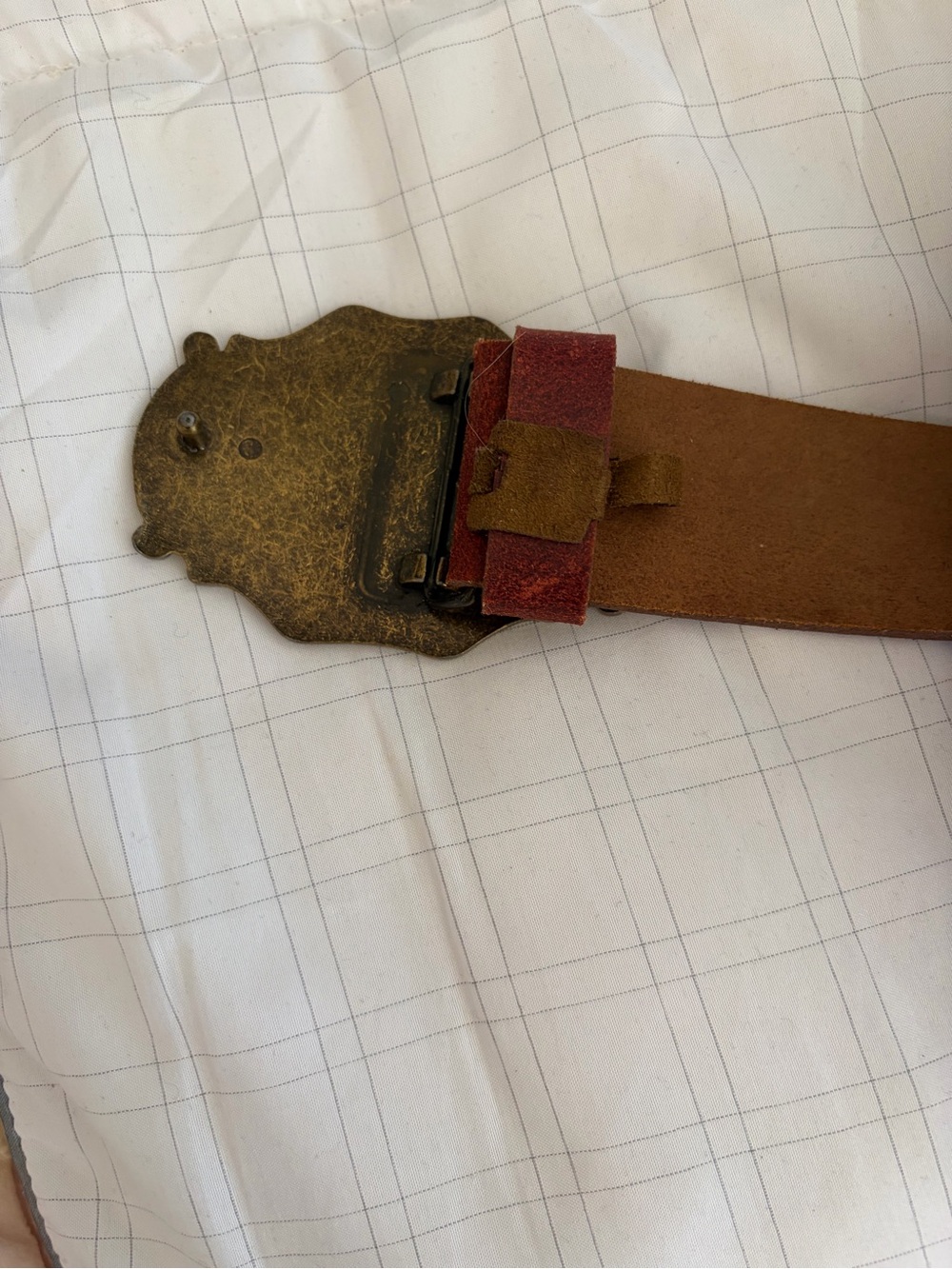 Circa 1990s Les Ailes de La Mode Leather Belt M Burgundy Wine Brass Buckle - Picture 3 of 10